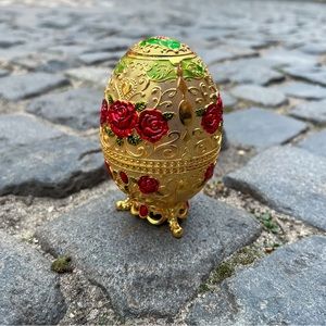 European Style Egg Shape Retractable Toothpick Holder